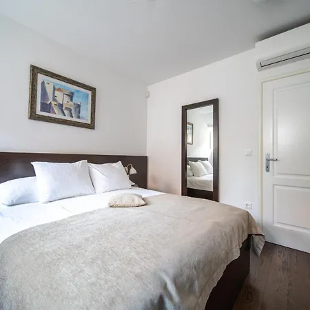 Celenga With Free Offsite Parking Apartamento